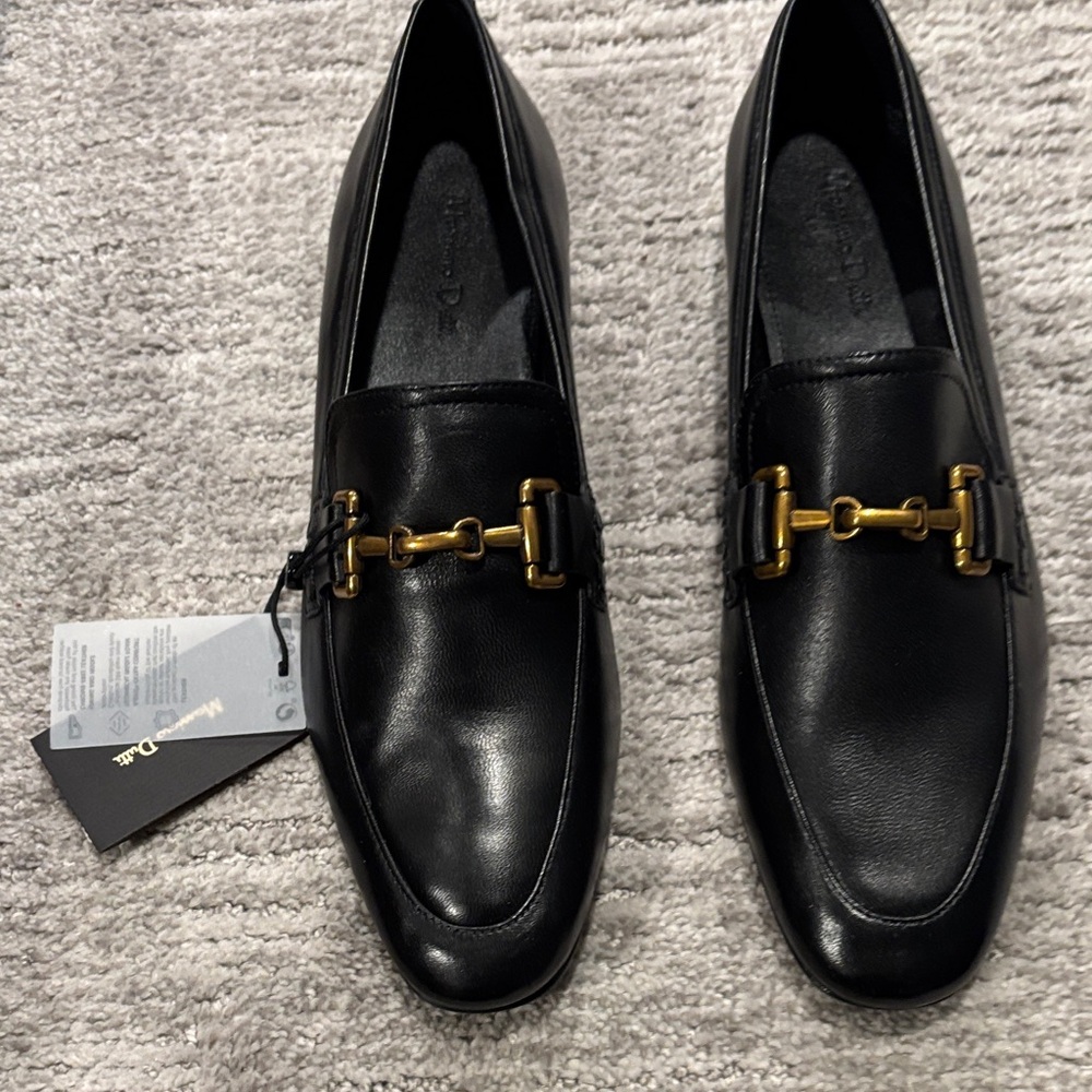 Massimo Dutti Black Leather Loafers with Gold Detailing size 7.5